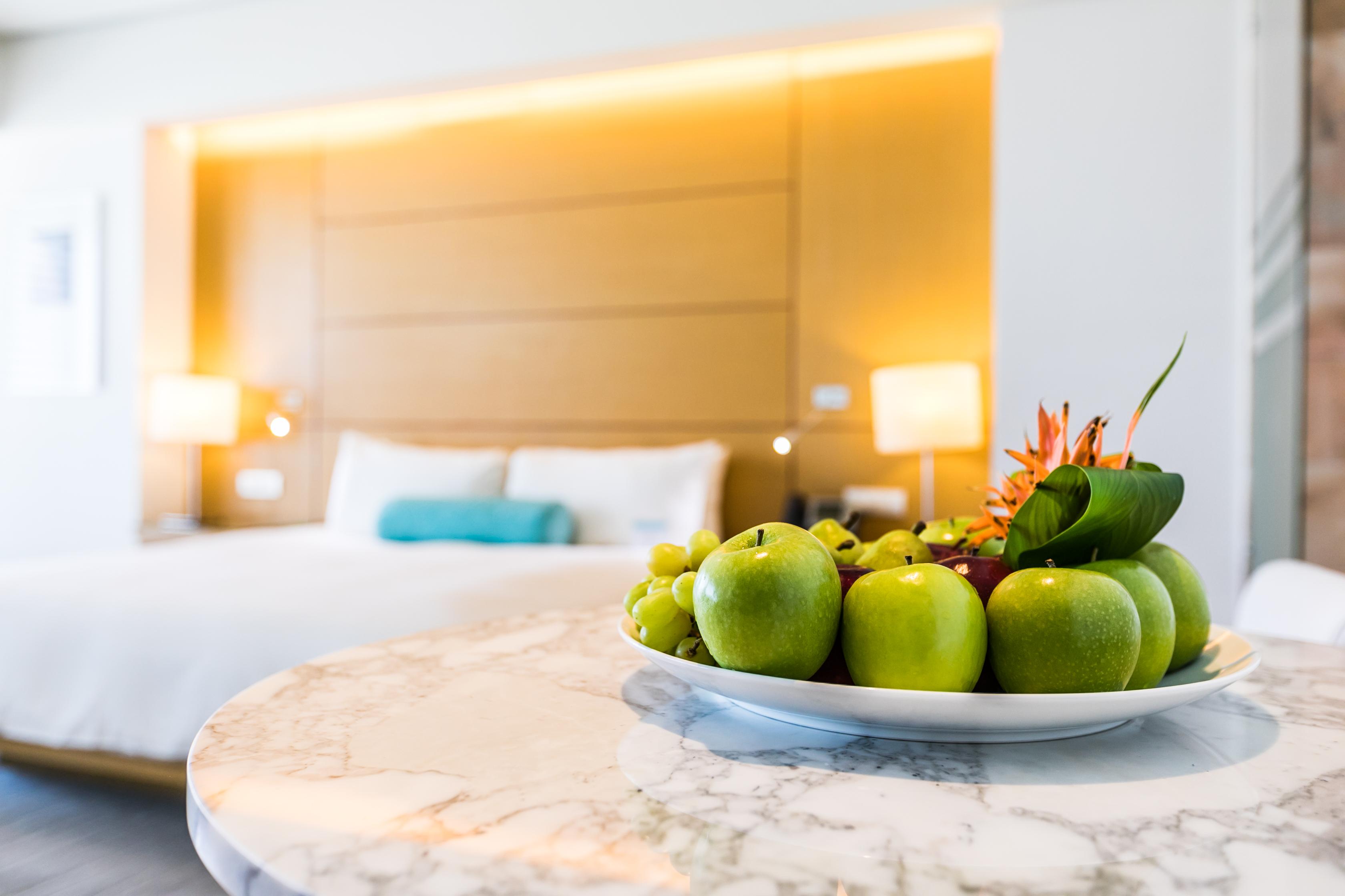 帝国世界宫殿酒店 阿卡普尔科 外观 照片 A fruit bowl in a hotel room