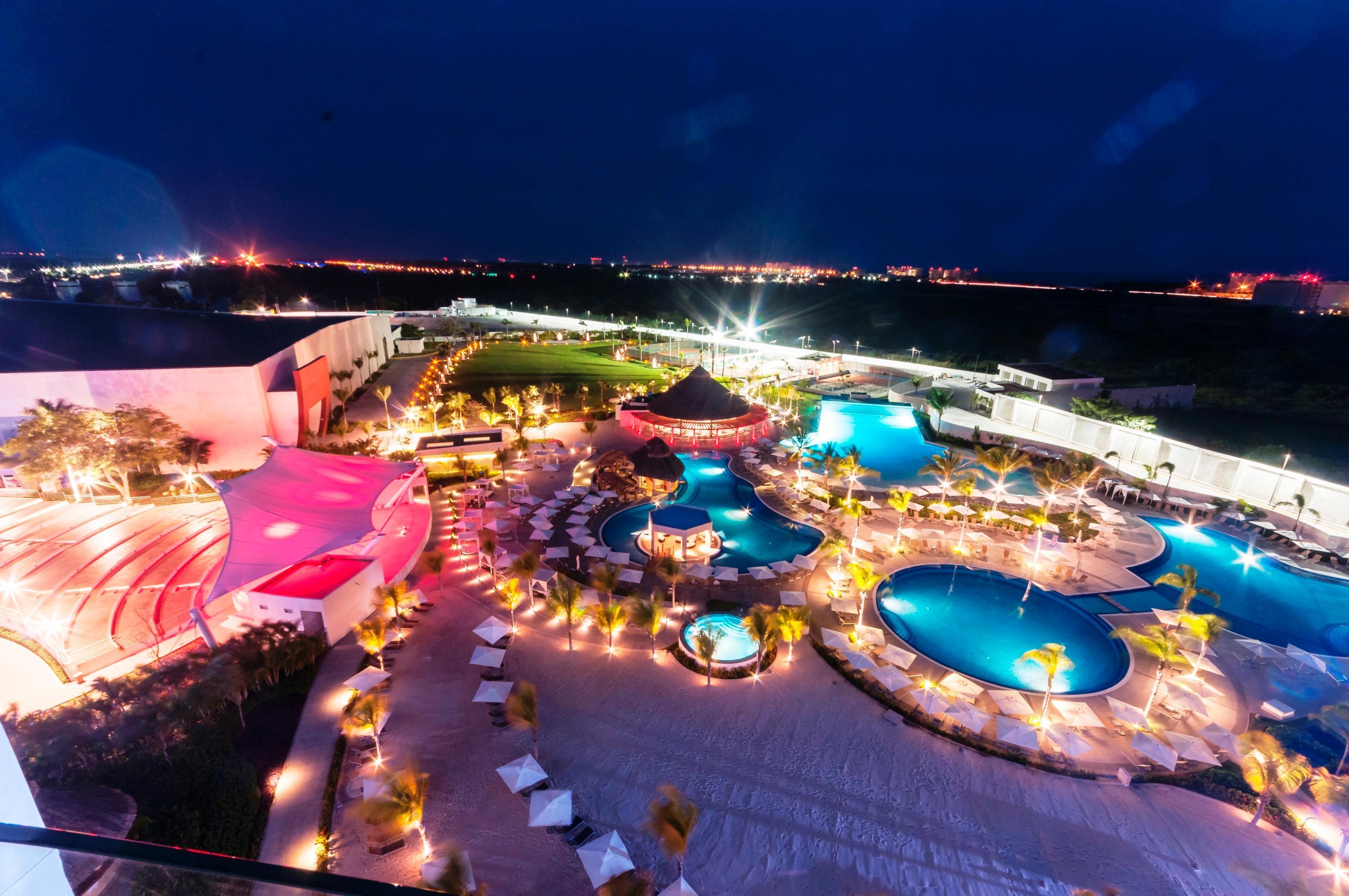 帝国世界宫殿酒店 阿卡普尔科 外观 照片 Hard Rock Hotel Cancun