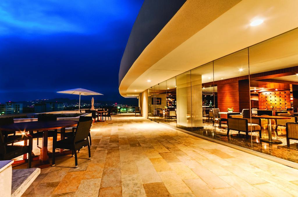 帝国世界宫殿酒店 阿卡普尔科 外观 照片 Sky Bar
