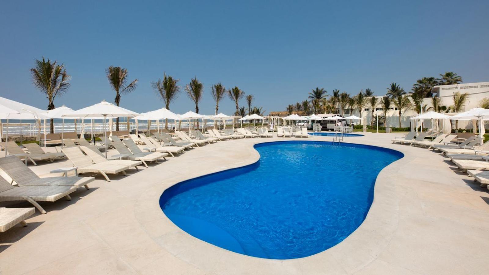 帝国世界宫殿酒店 阿卡普尔科 外观 照片 The swimming pool at the Iberostar Grand Hotel